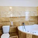Saslun Apartment *